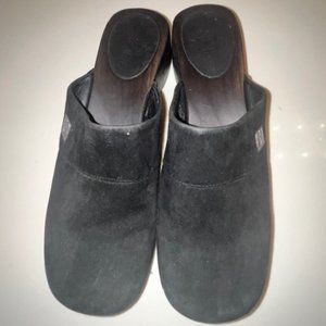 Chanel Women's Black Suede Vintage CC Logo Clogs Size EU42